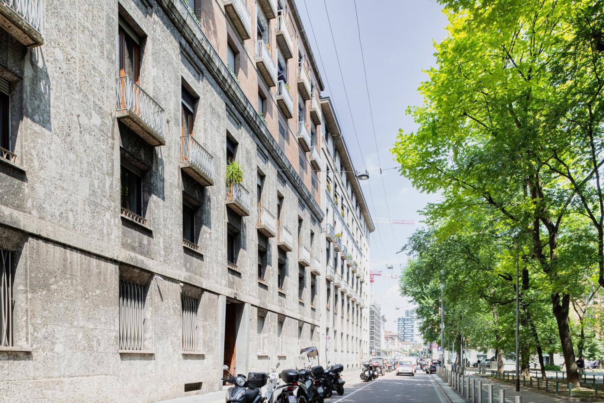 Easylife - Milano - Corso Porta Nuova 15 - Brera — Foto 1