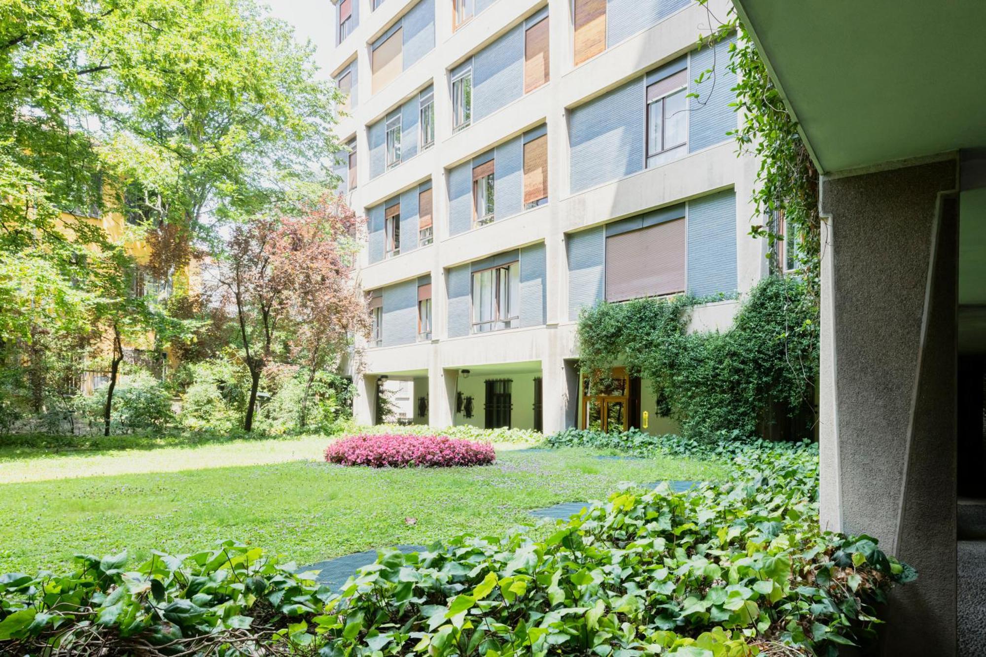 Easylife - Milano - Corso Porta Nuova 15 - Brera — Foto 2